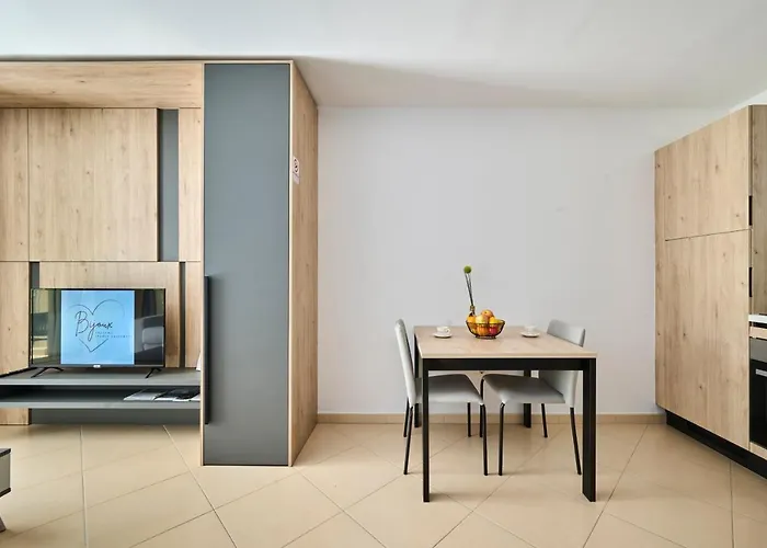 Supreme Studio Apartment Bijoux